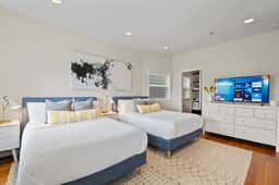 The Wilson | Shaw Duplex | 4BR Private Suites - Image 3
