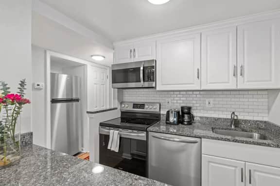 Adorable Guesthouse | Free Parking | Howard U - Image 3