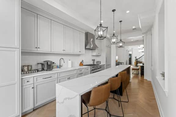 The Adams | West Elm 5BR Townhouse in Bloomingdale - Image 4