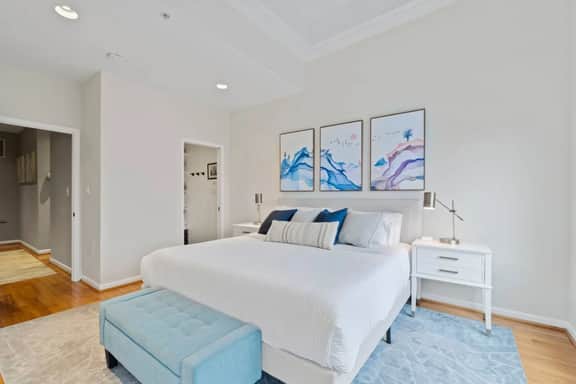 The Wilson | Shaw Duplex | 4BR Private Suites - Image 2